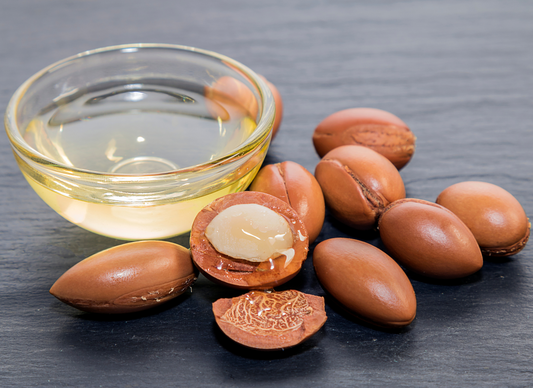 How Tamanu Oil Can Benefit Your Hair And Scalp